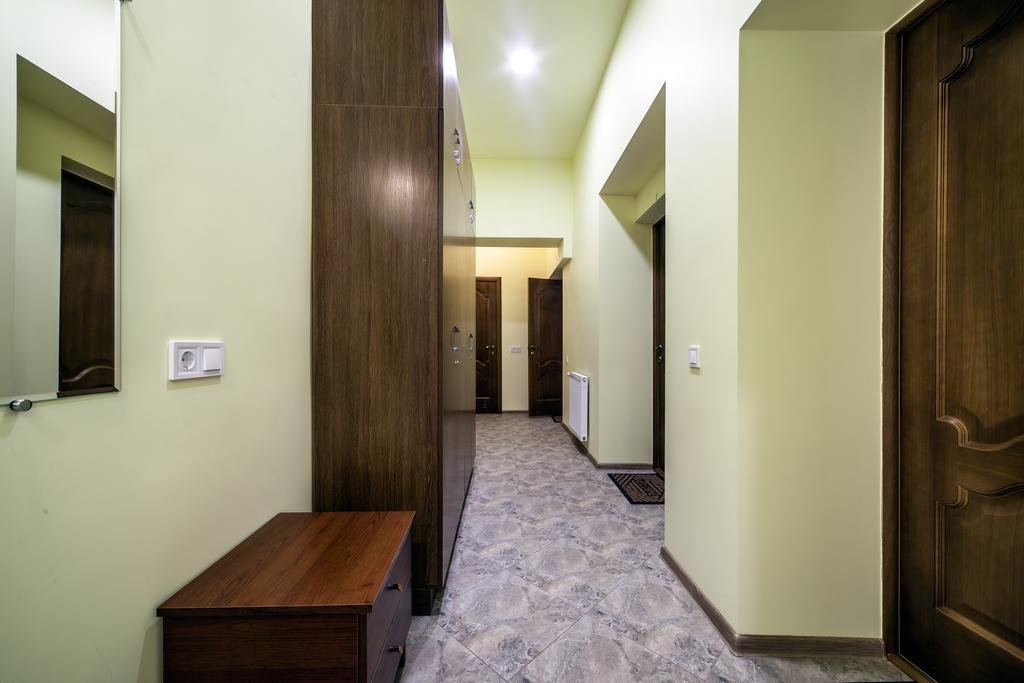 Modern 2Br Apartment In Central Lviv Apartment *